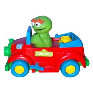 Illco Toy Sesame Street Oscar In Wind-Up Toy Car Vintage 1990 Preschool Red & Bl